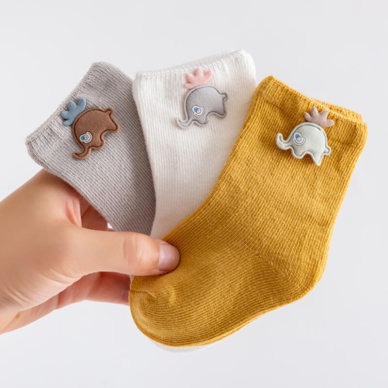 Lot de 3 Paires de Chaussettes Enfants avec Patchs Cartoon – Confortables et Colorées
