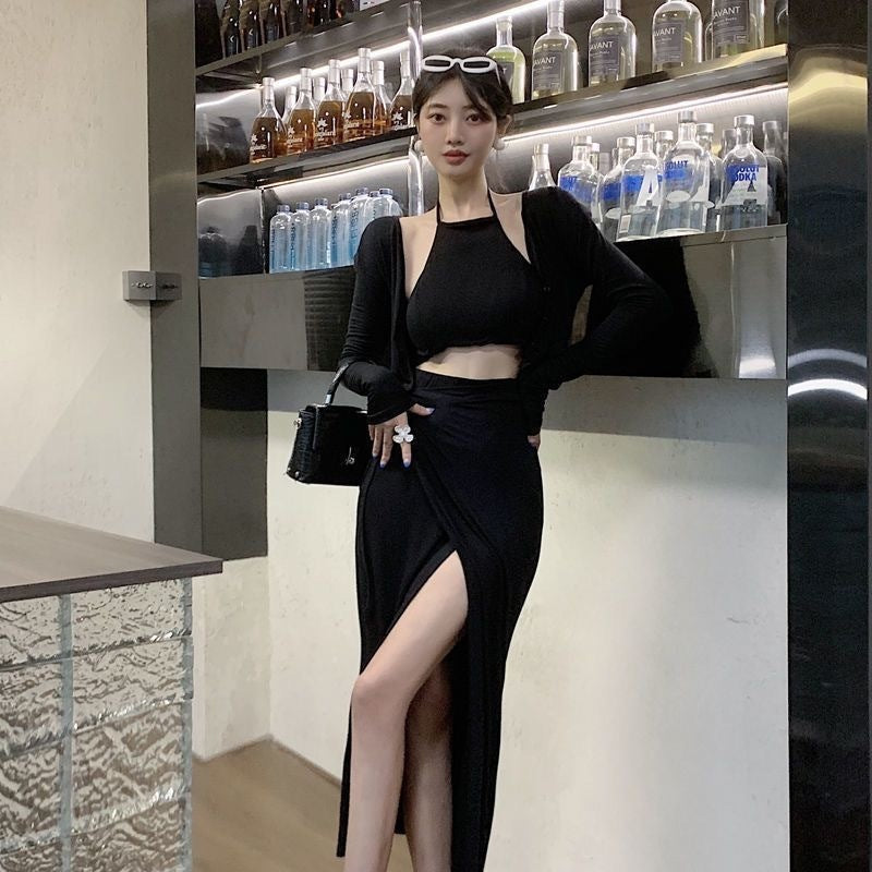 Ensemble trois pièces grande taille – Top à bretelles, jupe fendue et pantalon assorti