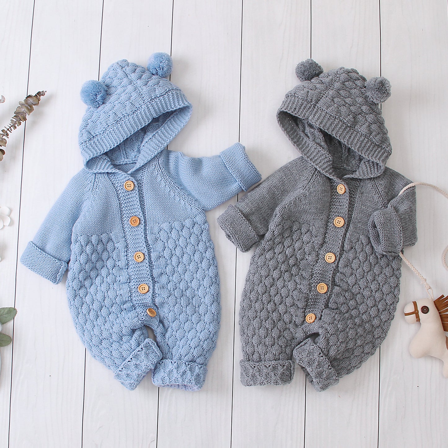 Combinaison tricotée à capuche pour bébé – Tenue confortable et stylée