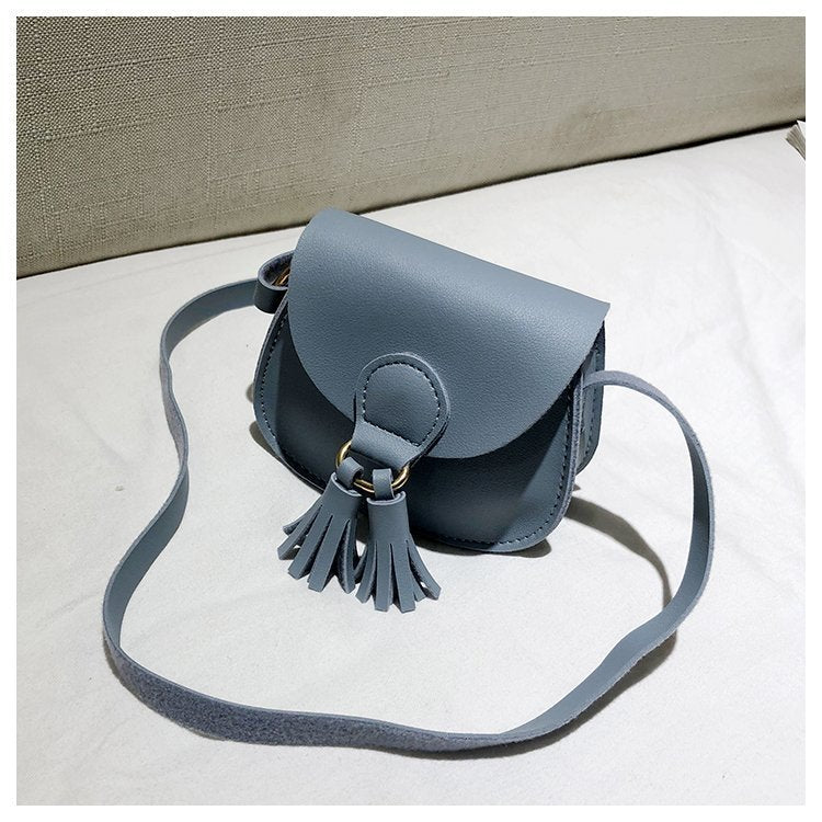 Petit Sac à Bandoulière Fille – Style Décontracté avec Pompon, Léger et Élégant