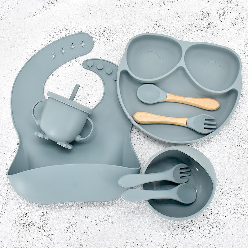 Set de vaisselle pour bébé 11 pièces – Vaisselle en silicone avec assiette ventouse, bol, bavoir, cuillère et fourchette