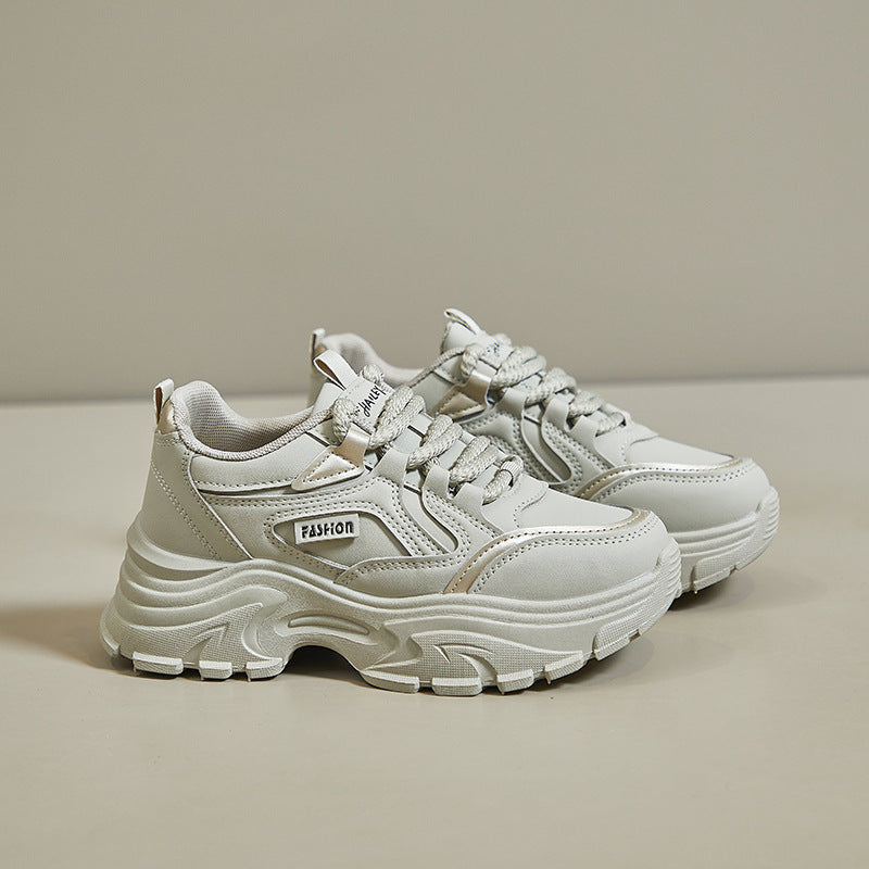 Sneakers compensées en cuir – sport & étudiant