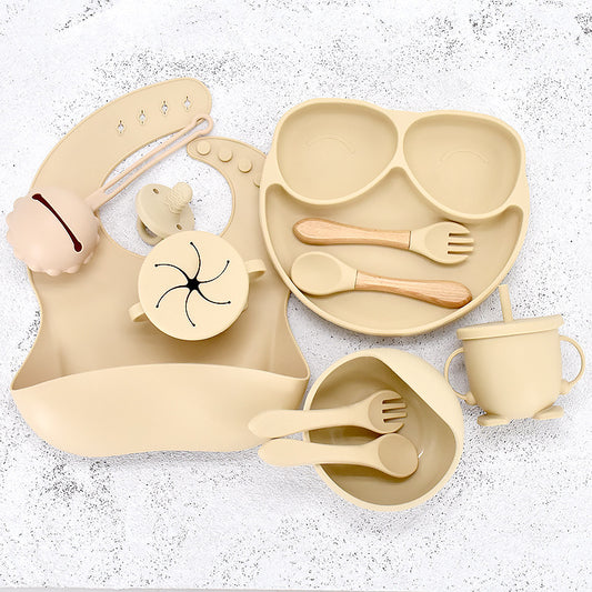 Set de vaisselle pour bébé 11 pièces – Vaisselle en silicone avec assiette ventouse, bol, bavoir, cuillère et fourchette