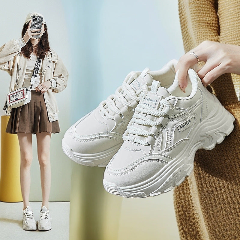 Sneakers compensées en cuir – sport & étudiant