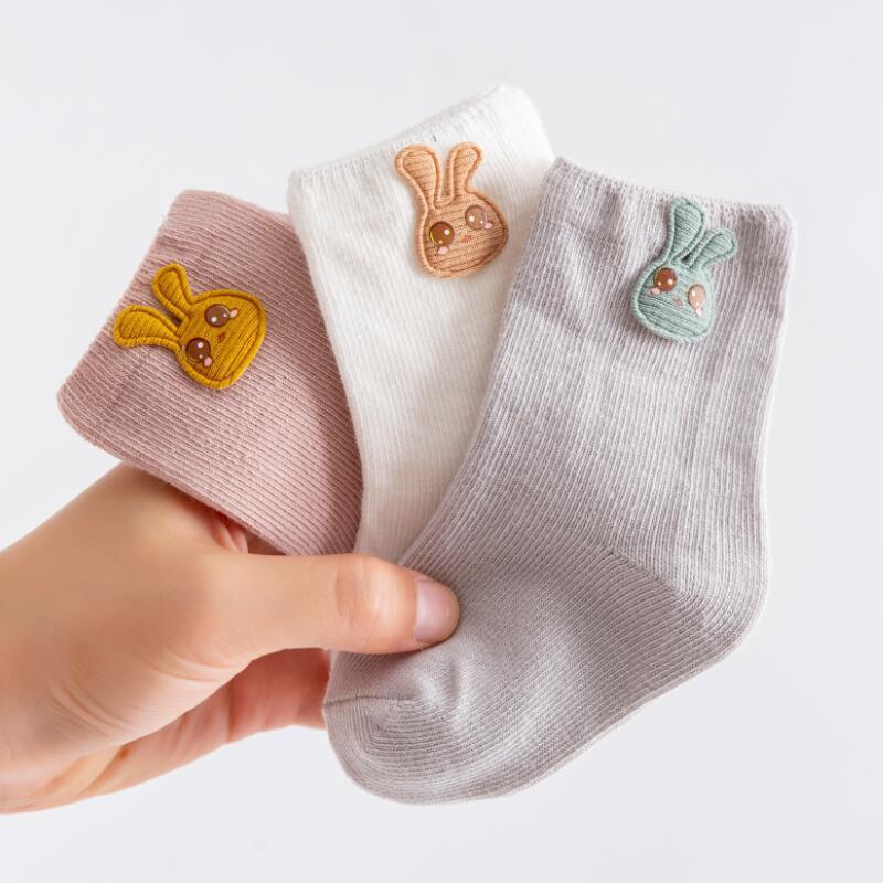 Lot de 3 Paires de Chaussettes Enfants avec Patchs Cartoon – Confortables et Colorées