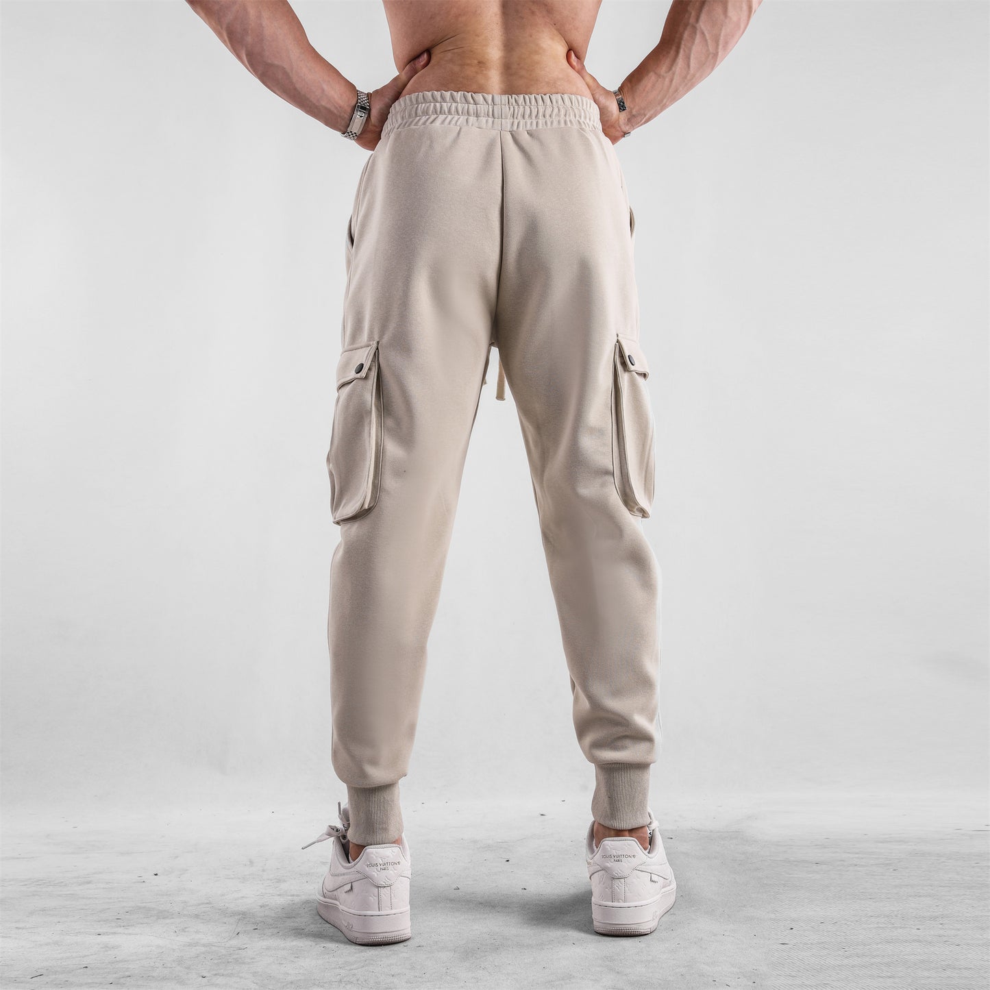 Pantalon Sport Homme – Coupe Loose avec Chevilles Élastiquées