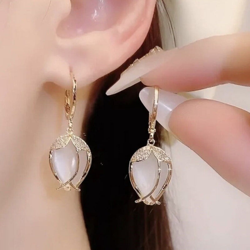 Boucles d’oreilles tulipe opale – élégance féminine