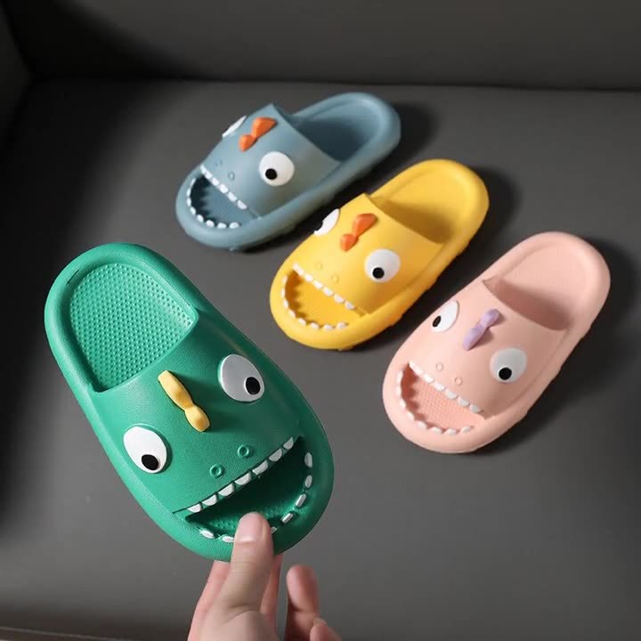 Pantoufles requin pour enfants – Amusantes, antidérapantes et confortables