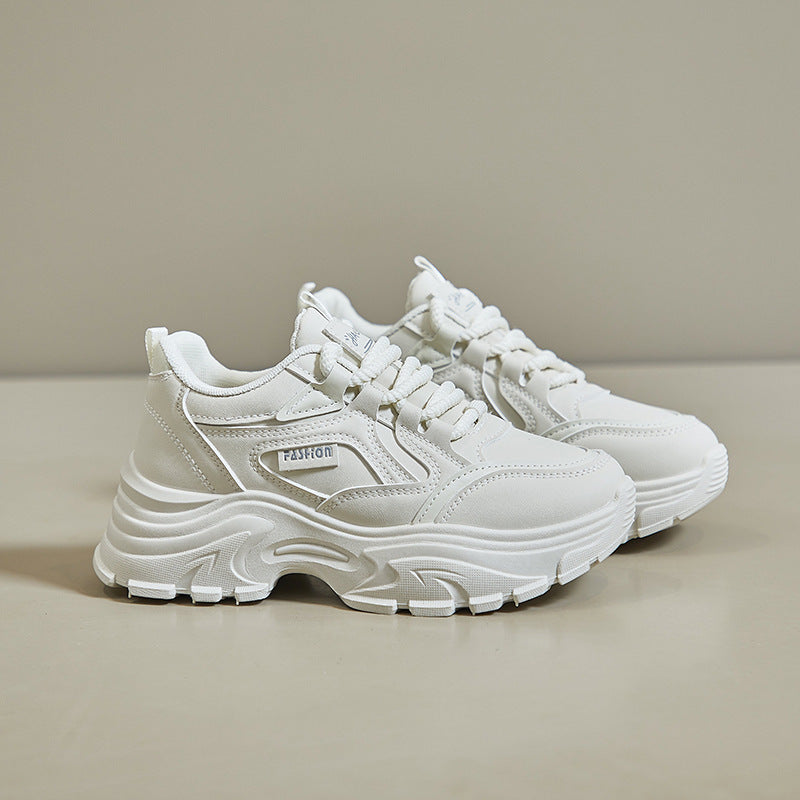 Sneakers compensées en cuir – sport & étudiant