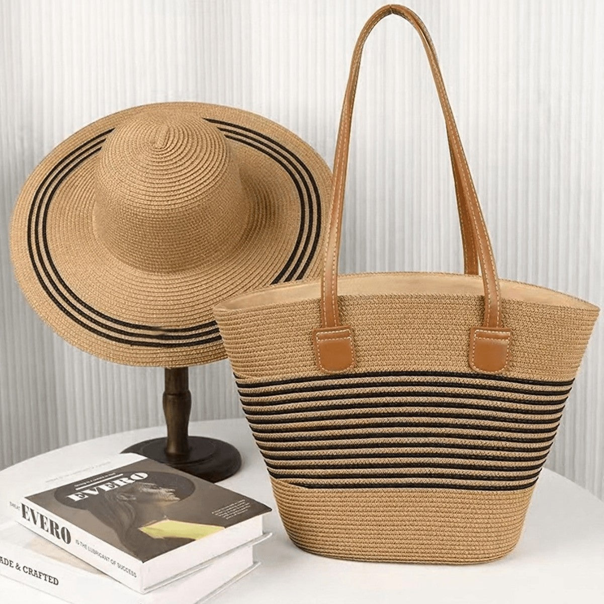 Chapeau de paille & sac assorti – protection solaire