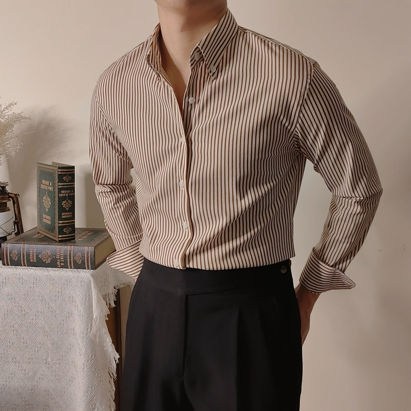 Chemise Homme Slim à Rayures Café – Élégante, Confortable et Moderne