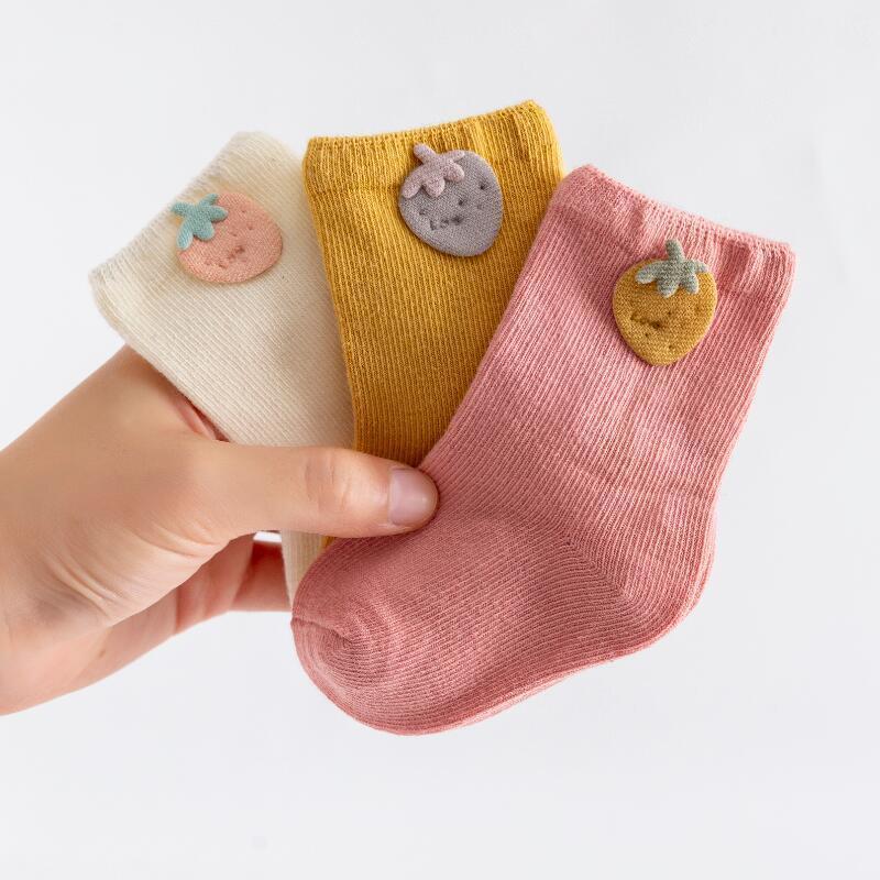 Lot de 3 Paires de Chaussettes Enfants avec Patchs Cartoon – Confortables et Colorées