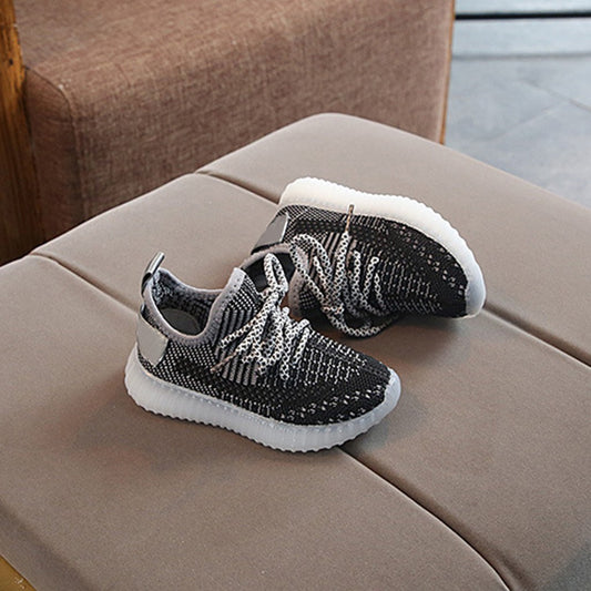 Baskets lumineuses pour enfants – Design moderne, confort optimal