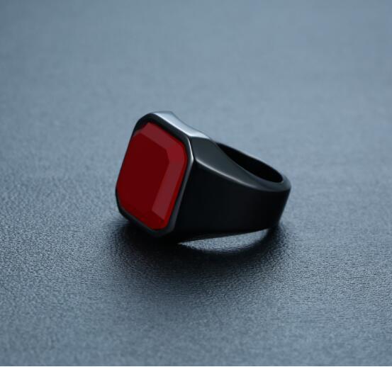 Bague homme en acier inoxydable avec agate noire – Design géométrique, finition dorée
