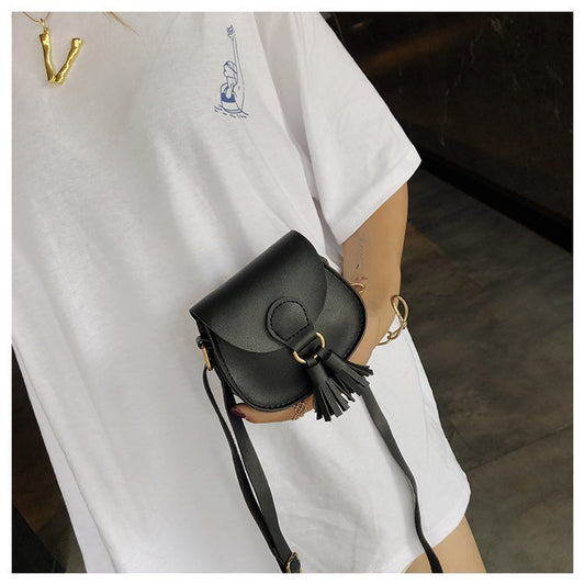 Petit Sac à Bandoulière Fille – Style Décontracté avec Pompon, Léger et Élégant