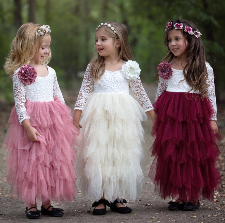 Robe enfant en tulle brodé – Élégance et légèreté pour occasions spéciales