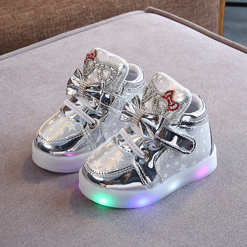 Chaussures LED à bouton magique pour enfants – Lumineuses, modulables et pratiques