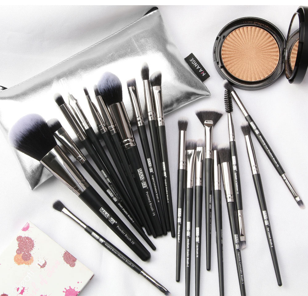 Set de 20 pinceaux de maquillage – professionnel, synthétique, avec étui