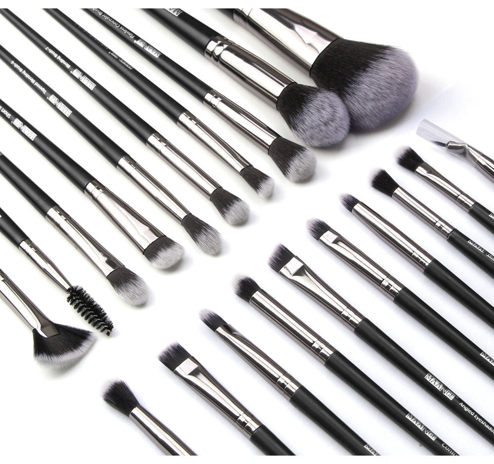 Set de 20 pinceaux de maquillage – professionnel, synthétique, avec étui