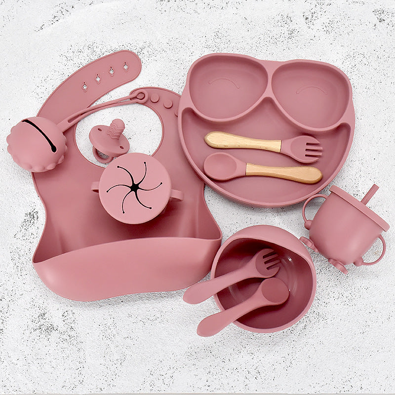 Set de vaisselle pour bébé 11 pièces – Vaisselle en silicone avec assiette ventouse, bol, bavoir, cuillère et fourchette