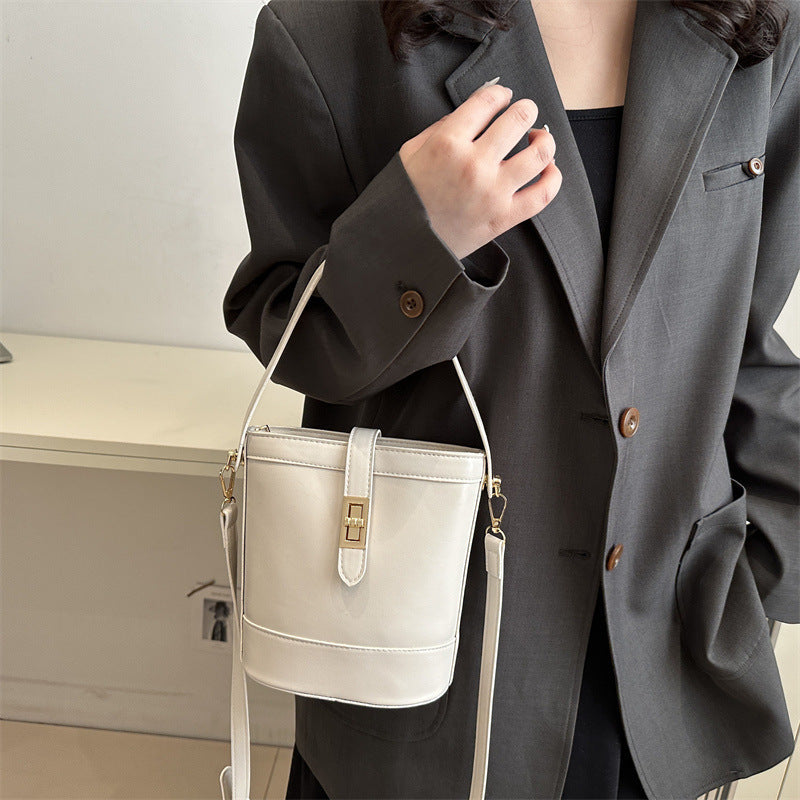 Sac seau femme à bandoulière, style hobo