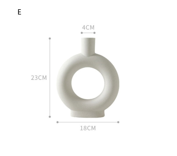 Vase décoratif en céramique nordique – Élégance sobre et style galerie