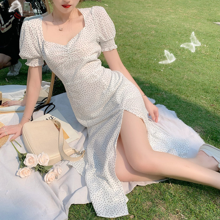 Robe rétro en mousseline à pois – Manches courtes & ourlet fendu