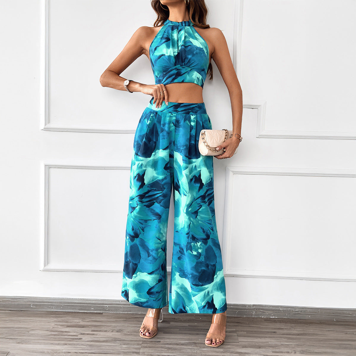 Ensemble top dos nu et pantalon large – Style décontracté et élégant